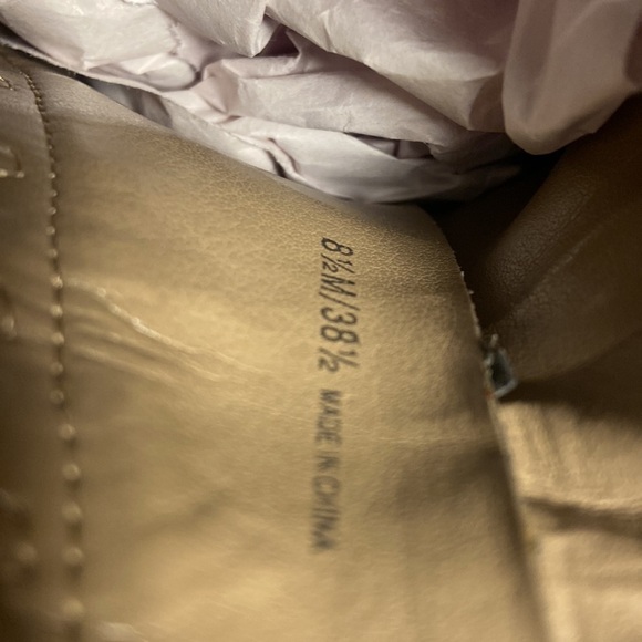 Vince Camuto Peera Tan Suede Western Cut Out Bootie size 8.5 back zipper - Picture 8 of 10